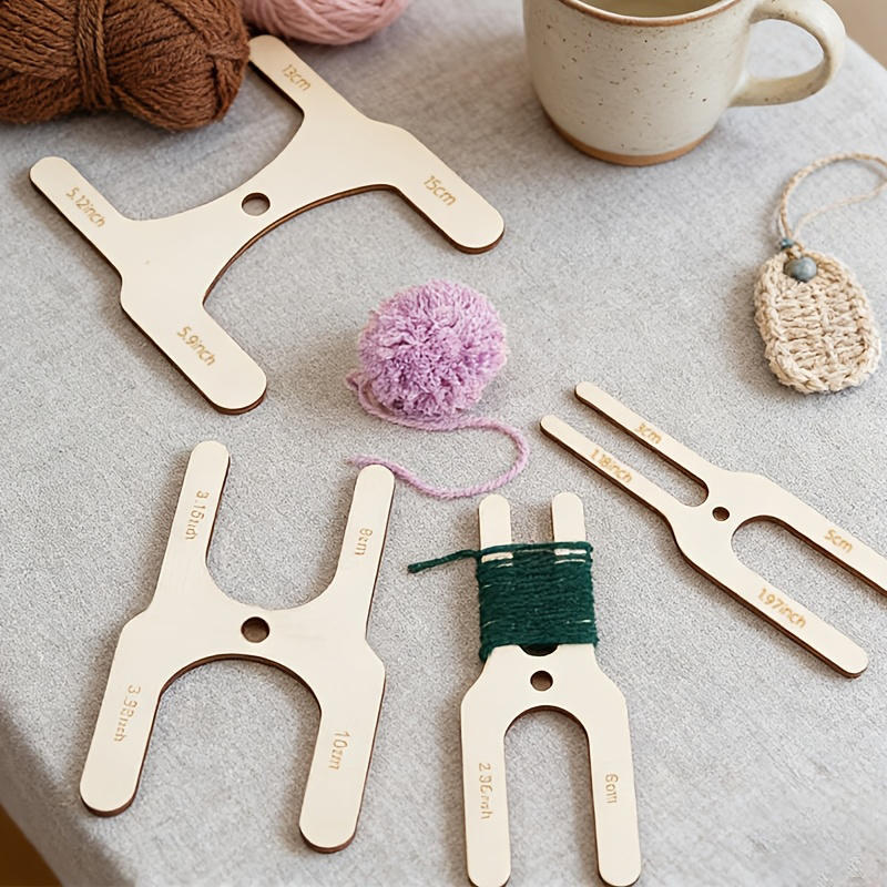 4サイズの木製ポンポンメーカー4個セット、毛糸ボールやかぎ針 - Pom Pom Maker Tool のレビューと価格